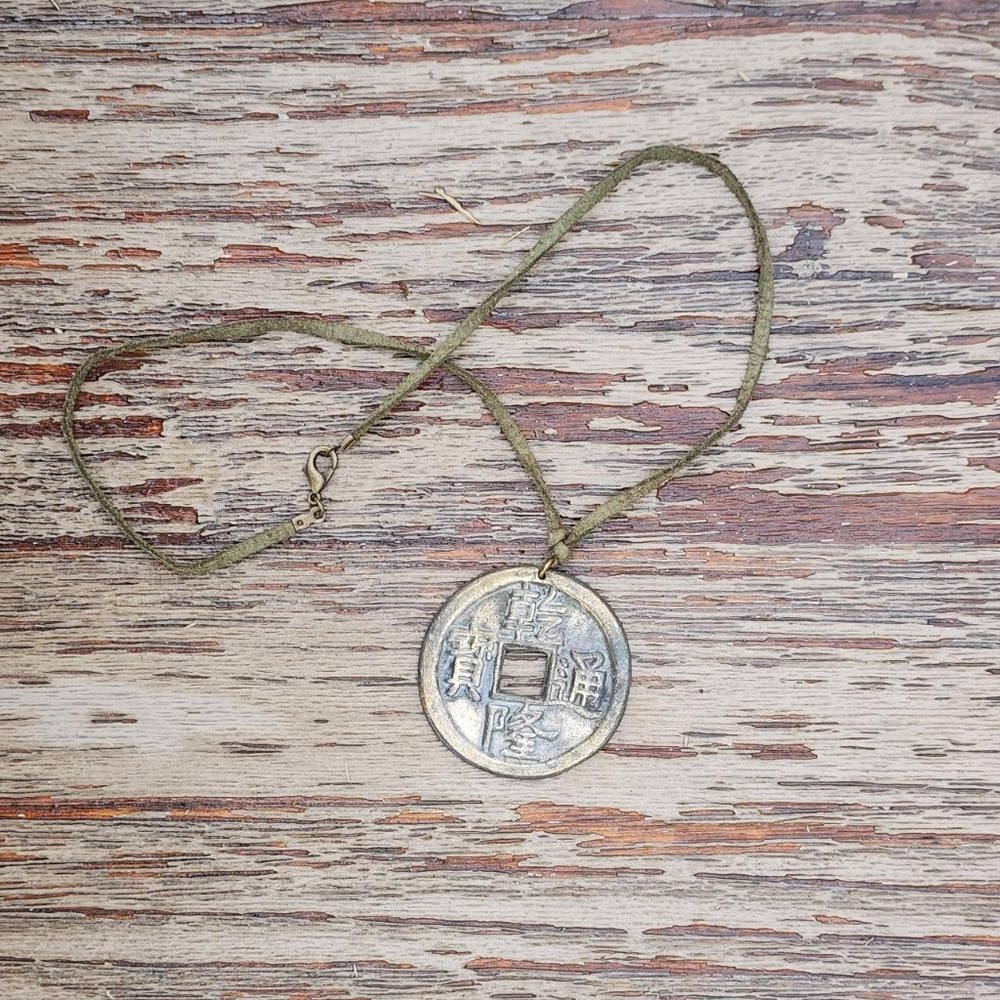 Pendant Asian